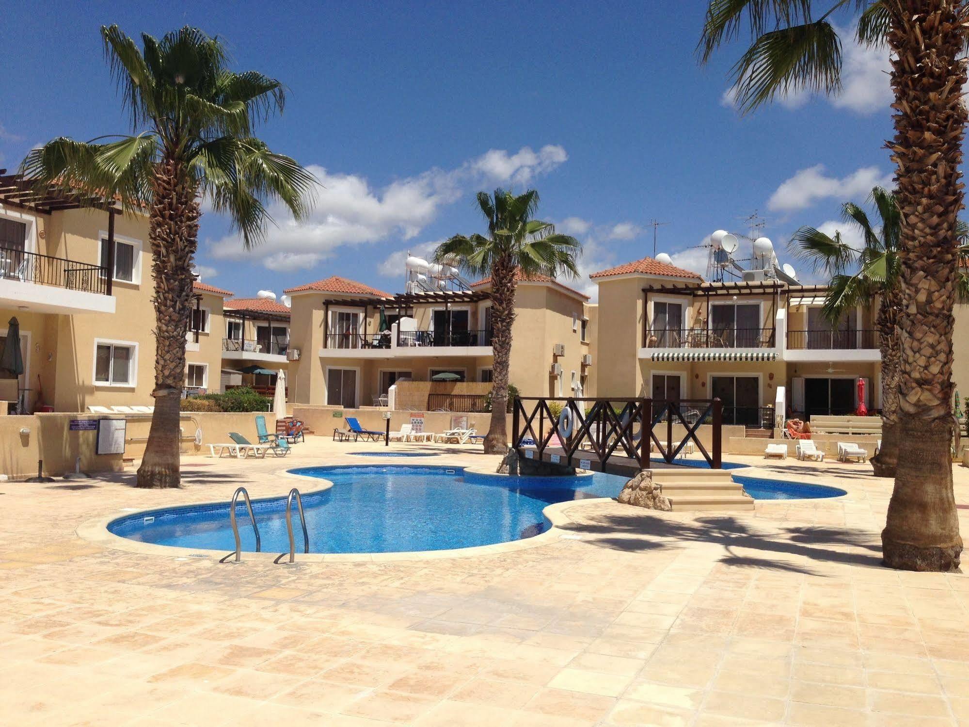 Sirena Sunrise, Apartment 4 Paphos Exterior foto