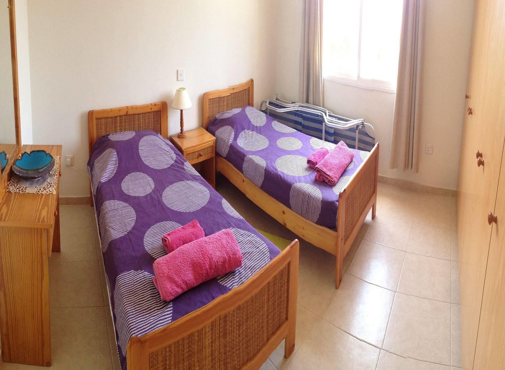 Sirena Sunrise, Apartment 4 Paphos Exterior foto